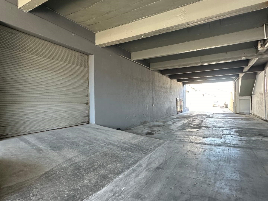 To Let commercial Property for Rent in Maitland Western Cape